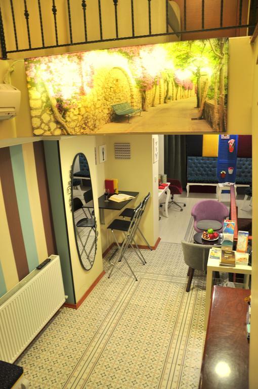 35 Tam Apart Istanbul Bagian luar foto