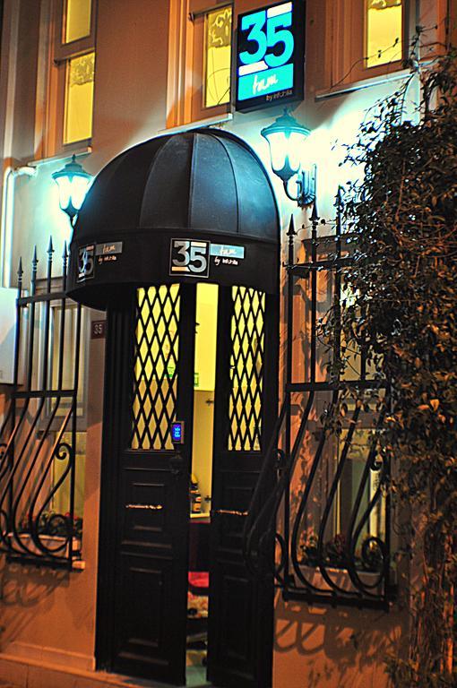 35 Tam Apart Istanbul Bagian luar foto