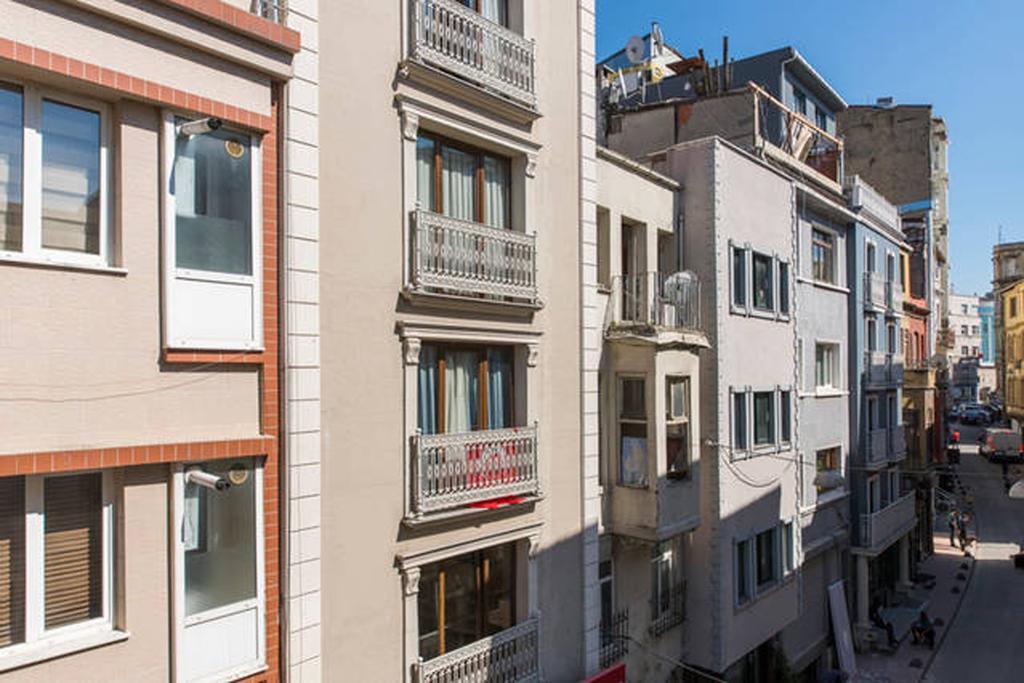 35 Tam Apart Istanbul Bagian luar foto
